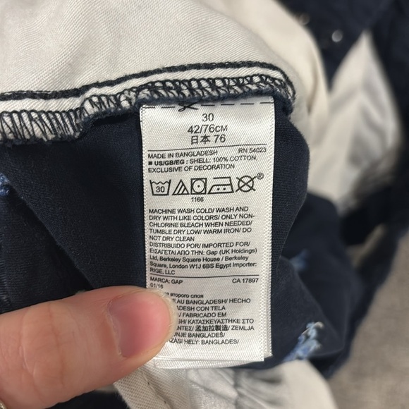 Shorts - Picture 4 of 5